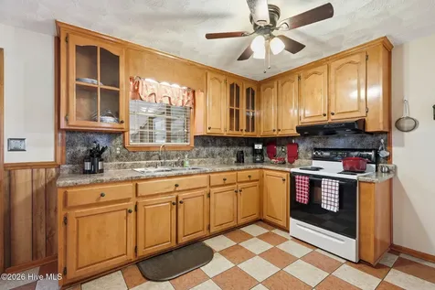 284 Laurel Road Beaufort NC 28516