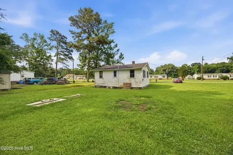 592 Crooked Run Road Elizabeth City NC 27909