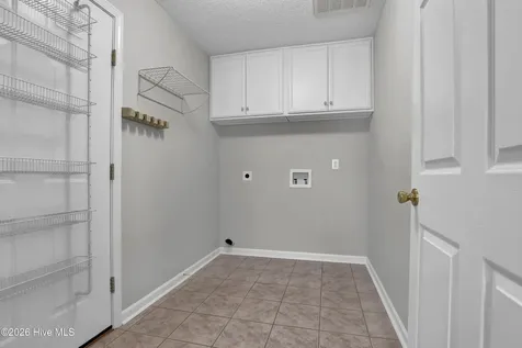 2010 Heritage Lane Jacksonville NC 28546