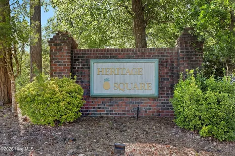 2010 Heritage Lane Jacksonville NC 28546
