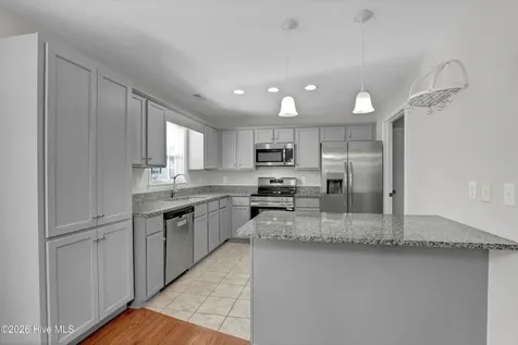 2010 Heritage Lane Jacksonville NC 28546