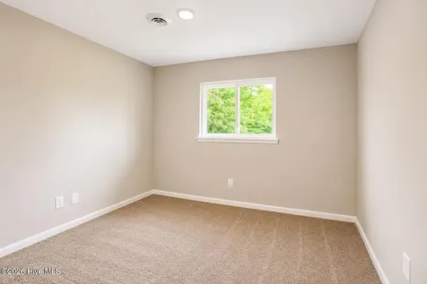 538 Waters Road Jacksonville NC 28546