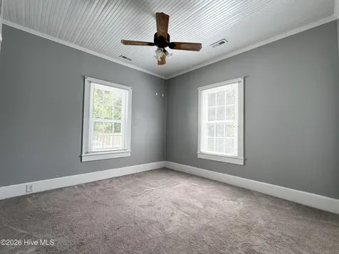109 E Calhoun Street Whiteville NC 28472