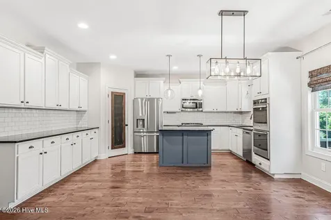 180 Wiregrass Lane Southern Pines NC 28387