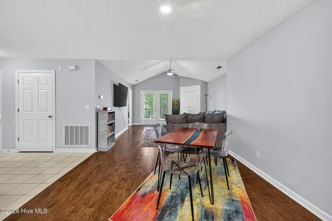 5004 Hunters Trail Wilmington NC 28405