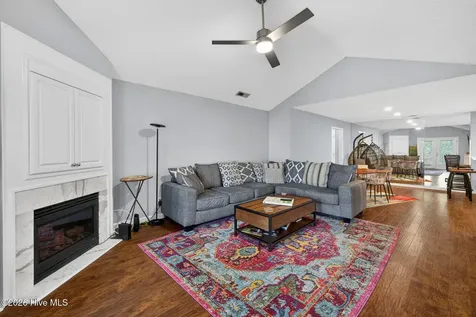5004 Hunters Trail Wilmington NC 28405