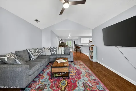 5004 Hunters Trail Wilmington NC 28405