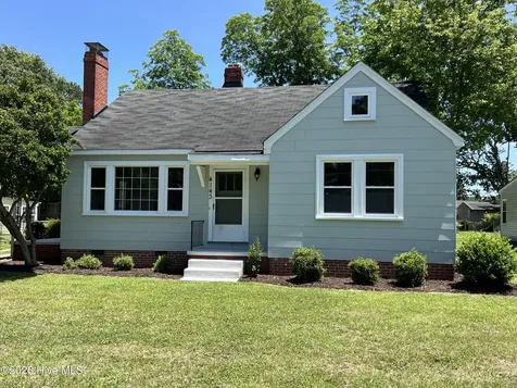 4143 N Lee Street Ayden NC 28513