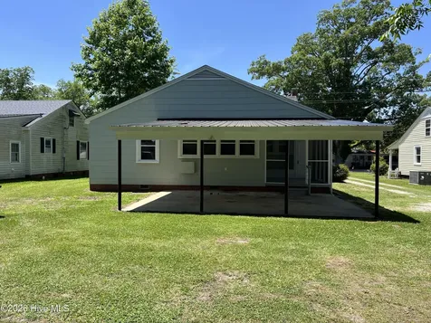 4143 N Lee Street Ayden NC 28513