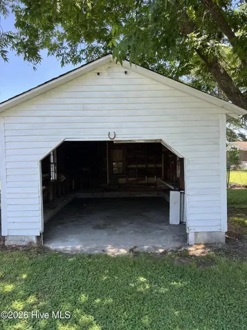 4143 N Lee Street Ayden NC 28513