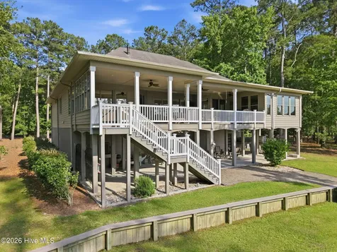 204 Live Oak Lane Washington NC 27889