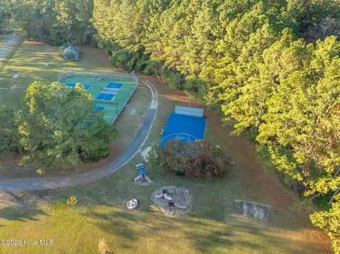 204 Live Oak Lane Washington NC 27889