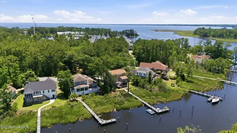 913 Hearthside Court New Bern NC 28560