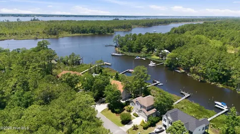 913 Hearthside Court New Bern NC 28560