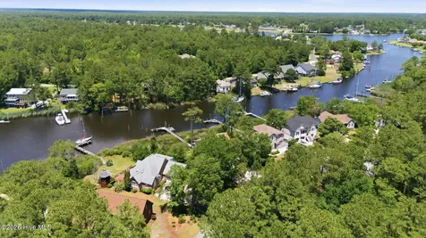 913 Hearthside Court New Bern NC 28560