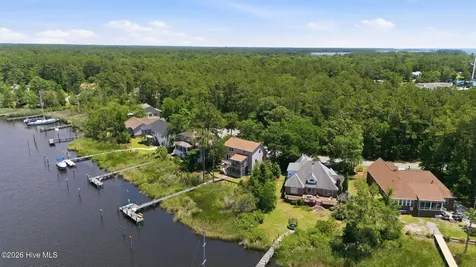 913 Hearthside Court New Bern NC 28560