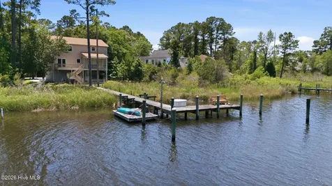 913 Hearthside Court New Bern NC 28560