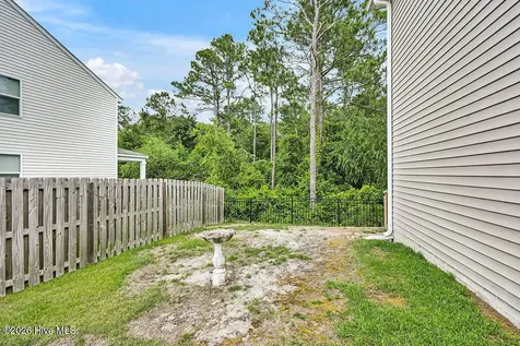 1054 S Fisher King Drive SE Bolivia NC 28422