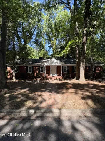 802 Forest Hill Circle Greenville NC 27858