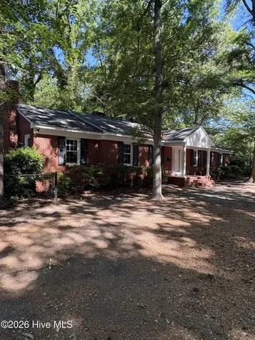 802 Forest Hill Circle Greenville NC 27858