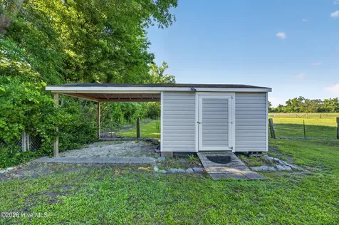 2489 Pocosin Road Ayden NC 28513