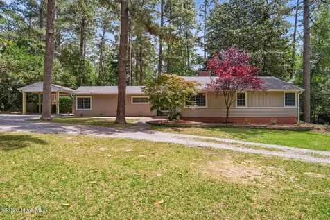 555 S Valley Road Southern Pines NC 28387