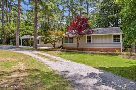 555 S Valley Road Southern Pines NC 28387
