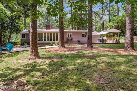 555 S Valley Road Southern Pines NC 28387