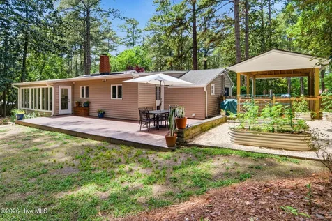 555 S Valley Road Southern Pines NC 28387