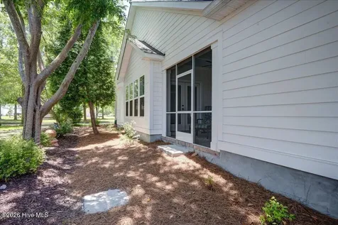 4002 Harkers Way New Bern NC 28562