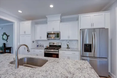 4002 Harkers Way New Bern NC 28562