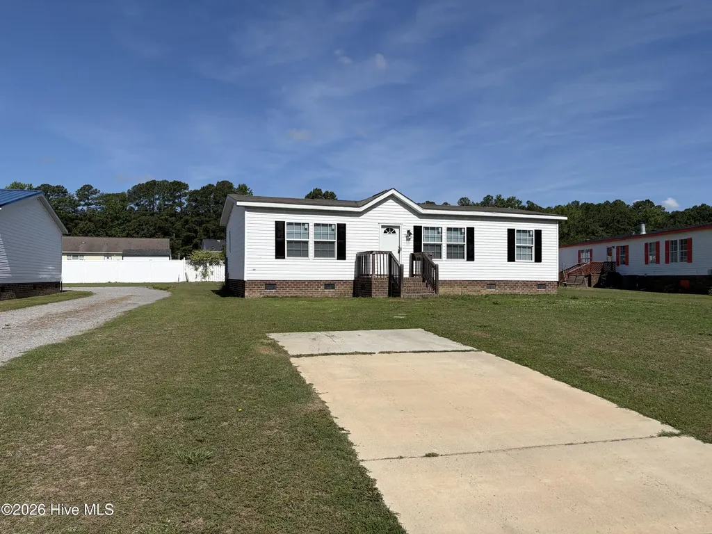 88 Wolf Trap Court Roanoke Rapids NC 27870