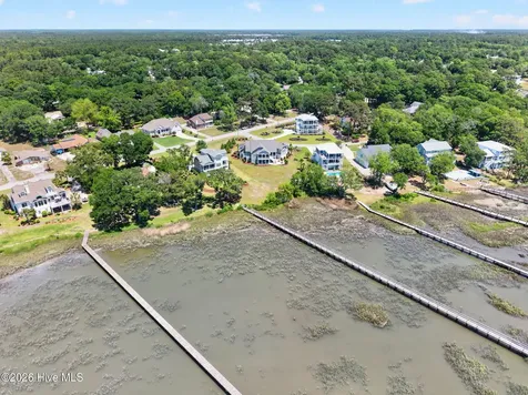 512 Twisted Oak Lane Sunset Beach NC 28468