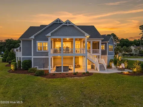 512 Twisted Oak Lane Sunset Beach NC 28468