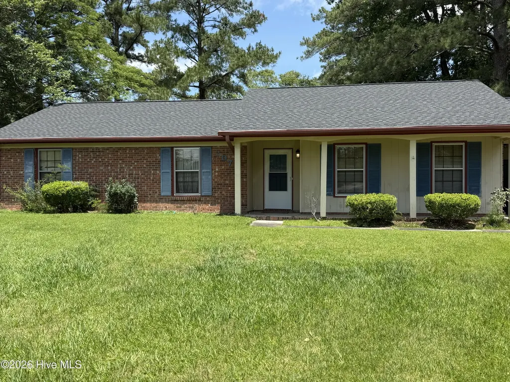 207 E Willowood Lane Jacksonville NC 28546