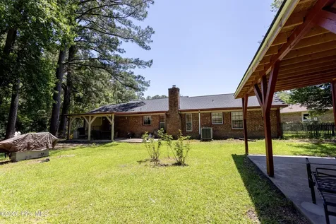207 E Willowood Lane Jacksonville NC 28546