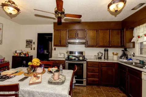 207 E Willowood Lane Jacksonville NC 28546