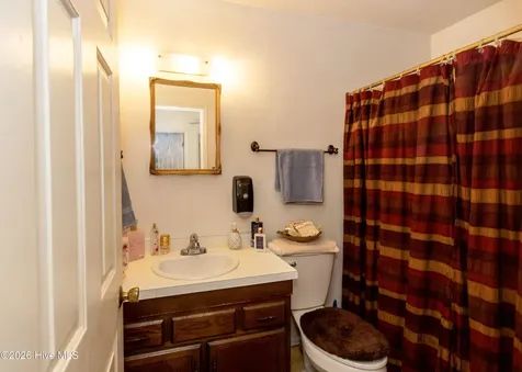 207 E Willowood Lane Jacksonville NC 28546