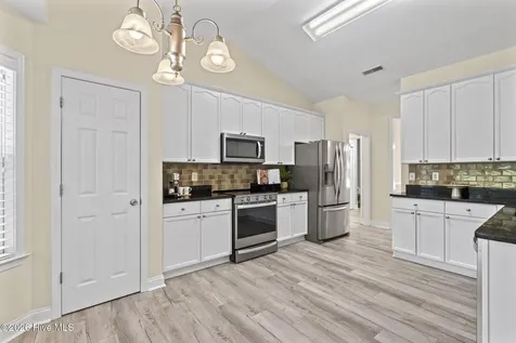 909 Woodridge Court SE Leland NC 28451