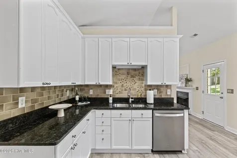 909 Woodridge Court SE Leland NC 28451
