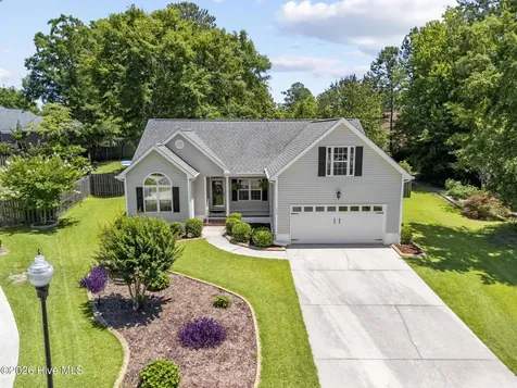 909 Woodridge Court SE Leland NC 28451