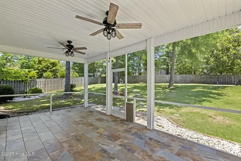 909 Woodridge Court SE Leland NC 28451