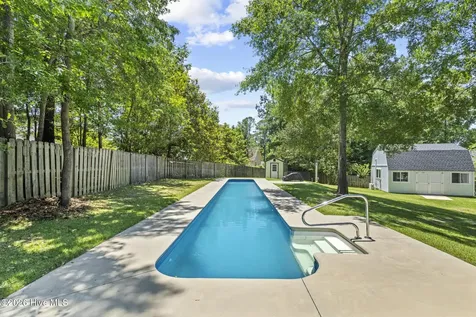 909 Woodridge Court SE Leland NC 28451