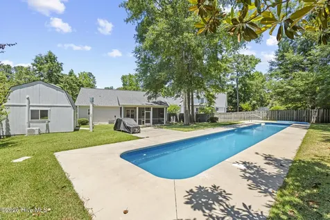 909 Woodridge Court SE Leland NC 28451