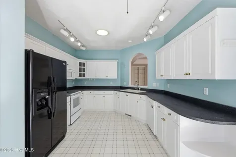 6013 Pelican Drive New Bern NC 28560