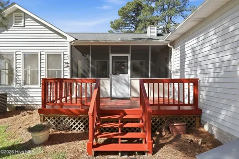 6013 Pelican Drive New Bern NC 28560