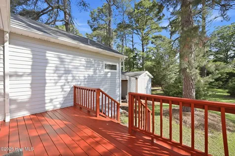 6013 Pelican Drive New Bern NC 28560