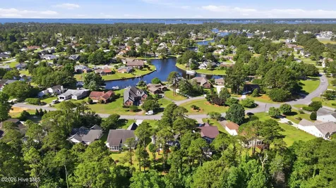 6013 Pelican Drive New Bern NC 28560