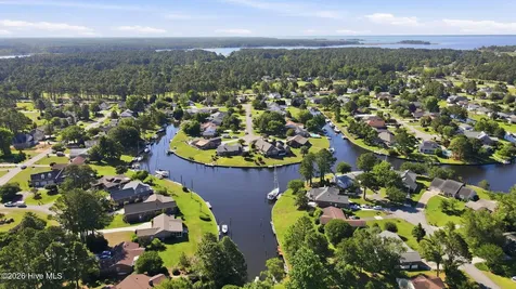 6013 Pelican Drive New Bern NC 28560