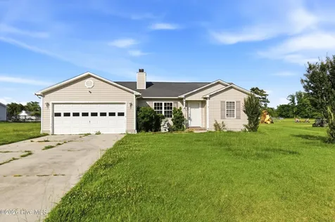 105 Starkys Creek Court Maysville NC 28555